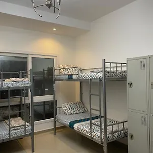Хостел Decent Boys In Center Of Bur Next To Burjuman Metro Station With Free Facilities, Дубай